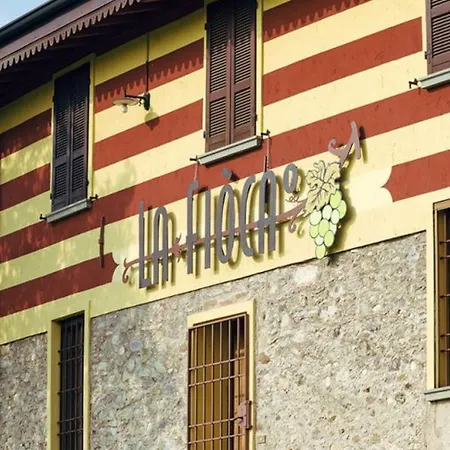 Casa Vacanze La Fioca Tatil Evi